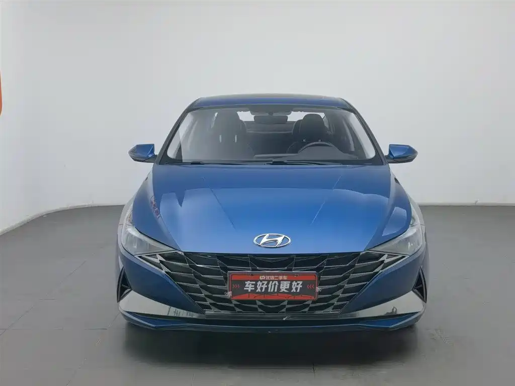 Hyundai Elantra 2023 — фото 3