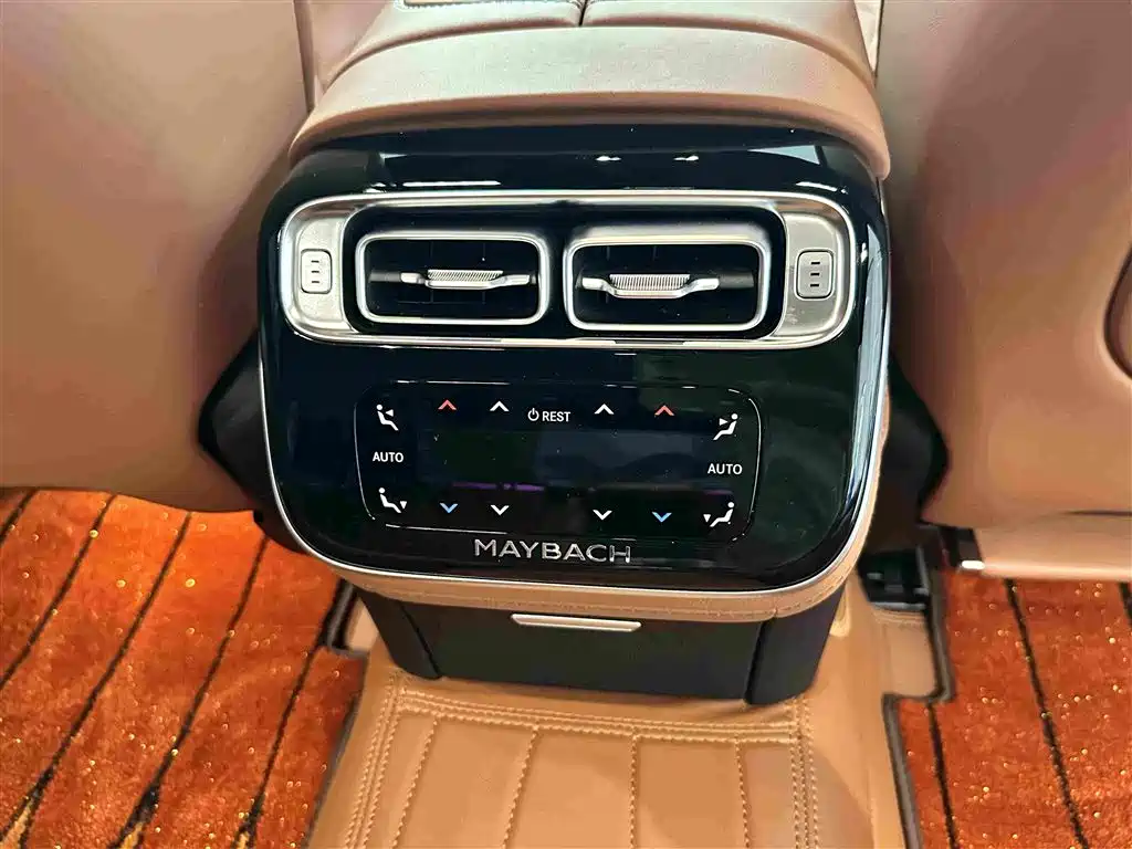 Mercedes-Benz Maybach S-Class 2022 — фото 12