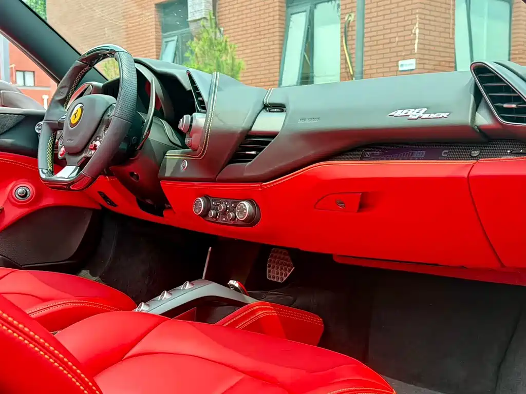 Ferrari 488 2019 — фото 15