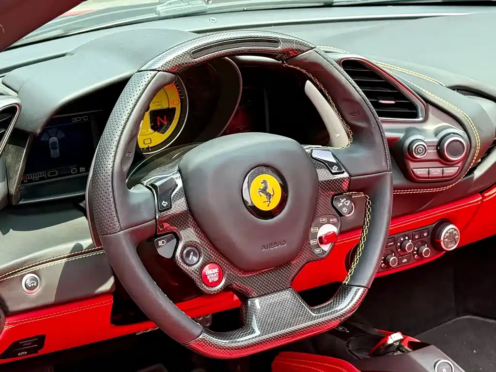 Ferrari 488 2019 — фото 8