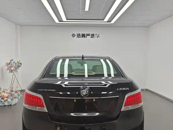 Buick LaCrosse 2011