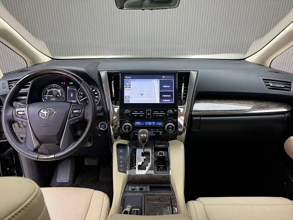 Toyota Alphard 2023 — фото 6