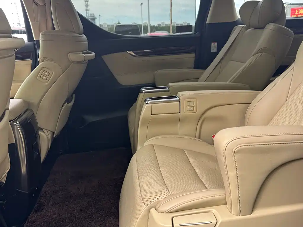 Toyota Alphard 2015 — фото 10