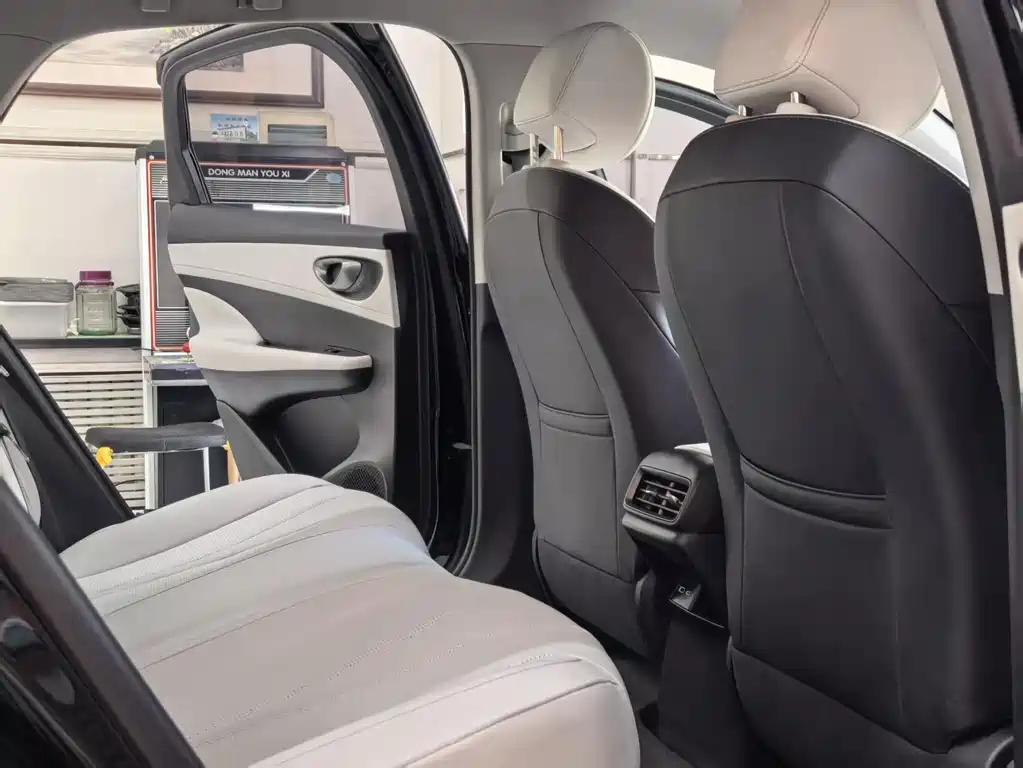 BYD Seal 05 DM-i 2025 — фото 6