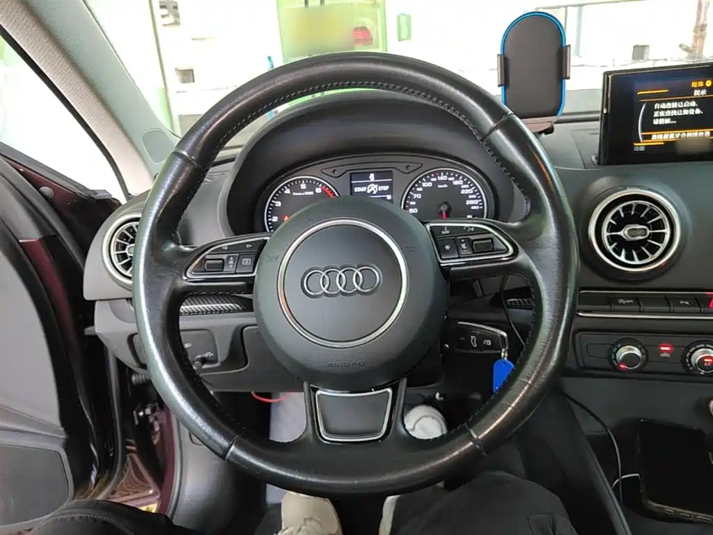 Audi A3 2017 — фото 11