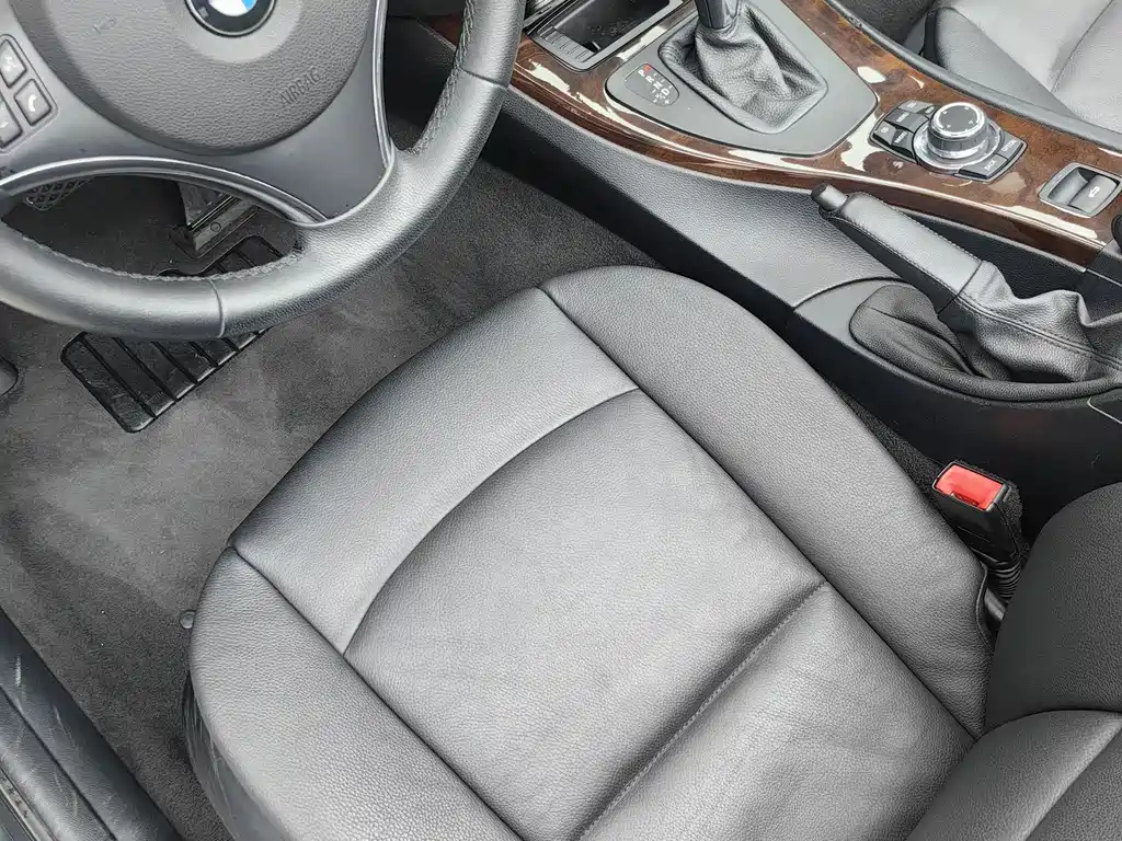 BMW 3 Series 2010
