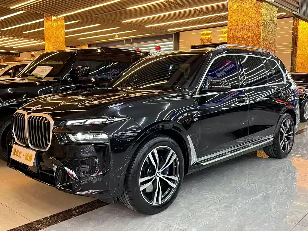 BMW X7 2024 — фото 1