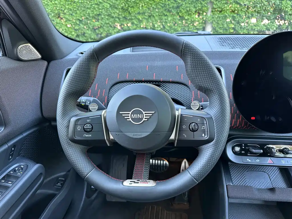 MINI JCW COUNTRYMAN 2025 — фото 13