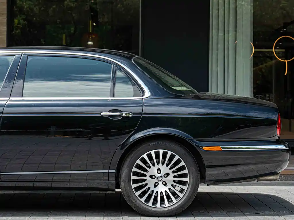 Jaguar XJ 2006 — фото 6