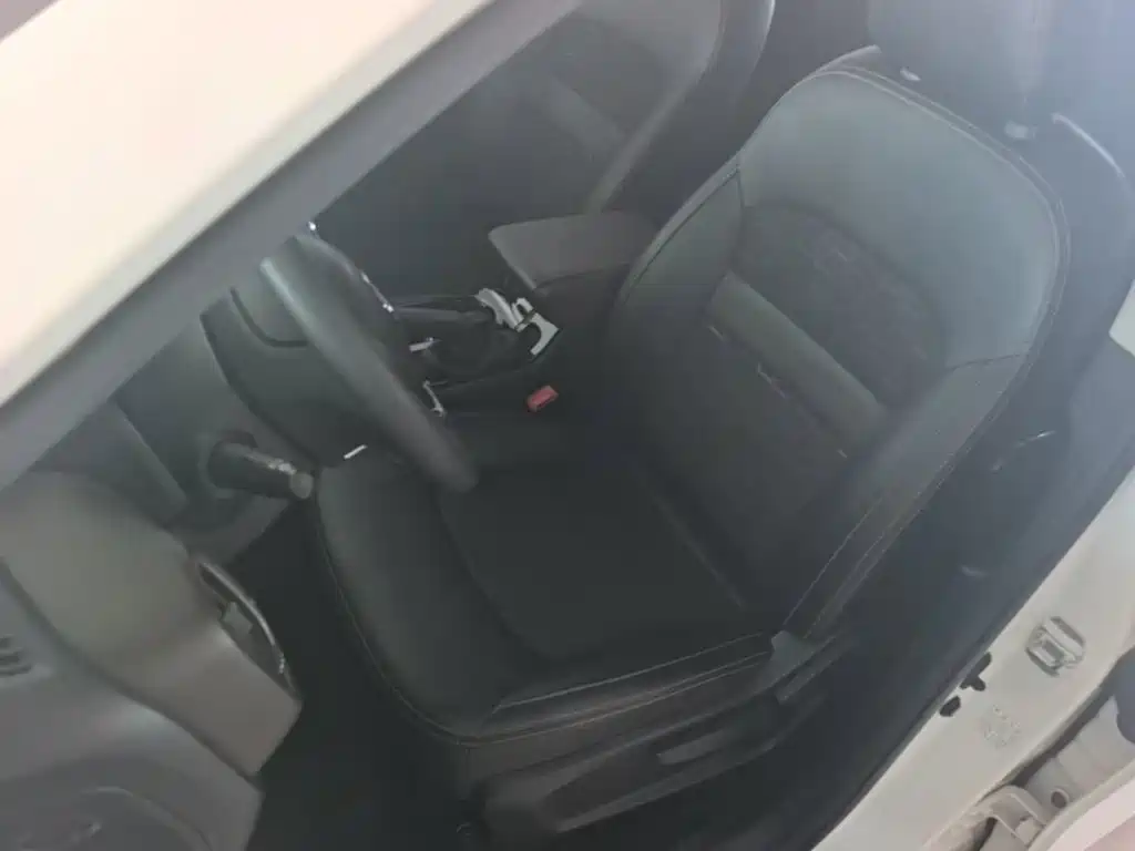 GAC Trumpchi GS3 2018 — фото 15