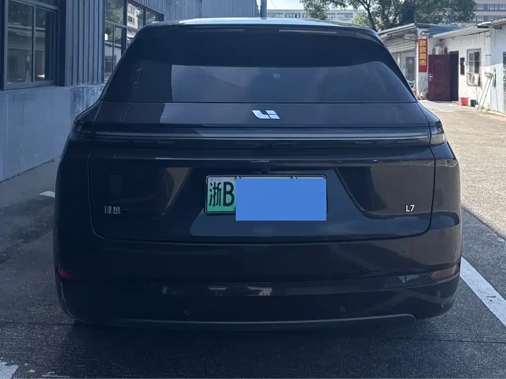 Li Auto Li L7 2025