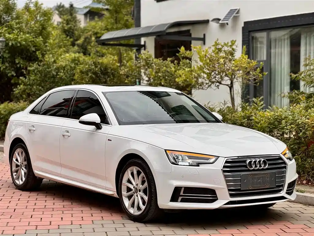 Audi A4L 2018 — фото 11