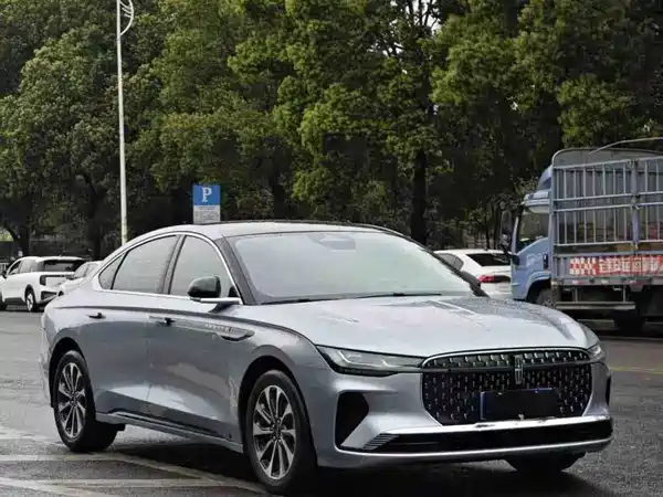 Lincoln Z 2023