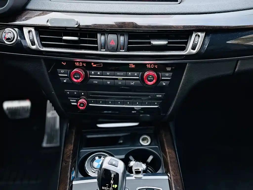 BMW X5 2015 — фото 9