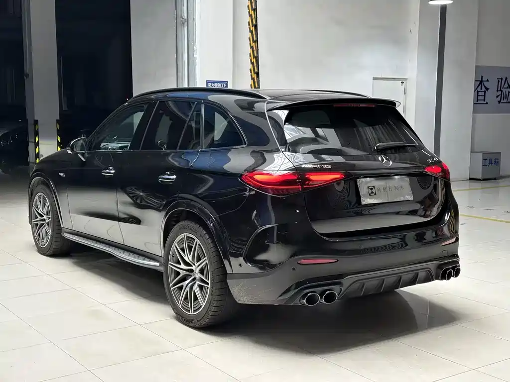 Mercedes-Benz GLC AMG 2025