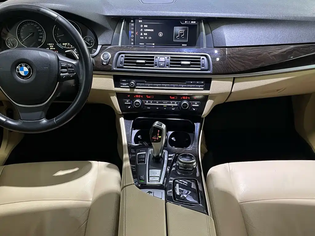 BMW 5 Series 2014 — фото 7