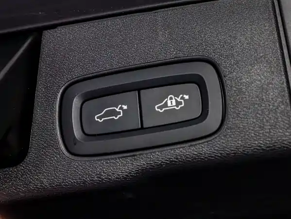 Volvo XC60 Plug-In Hybrid 2024