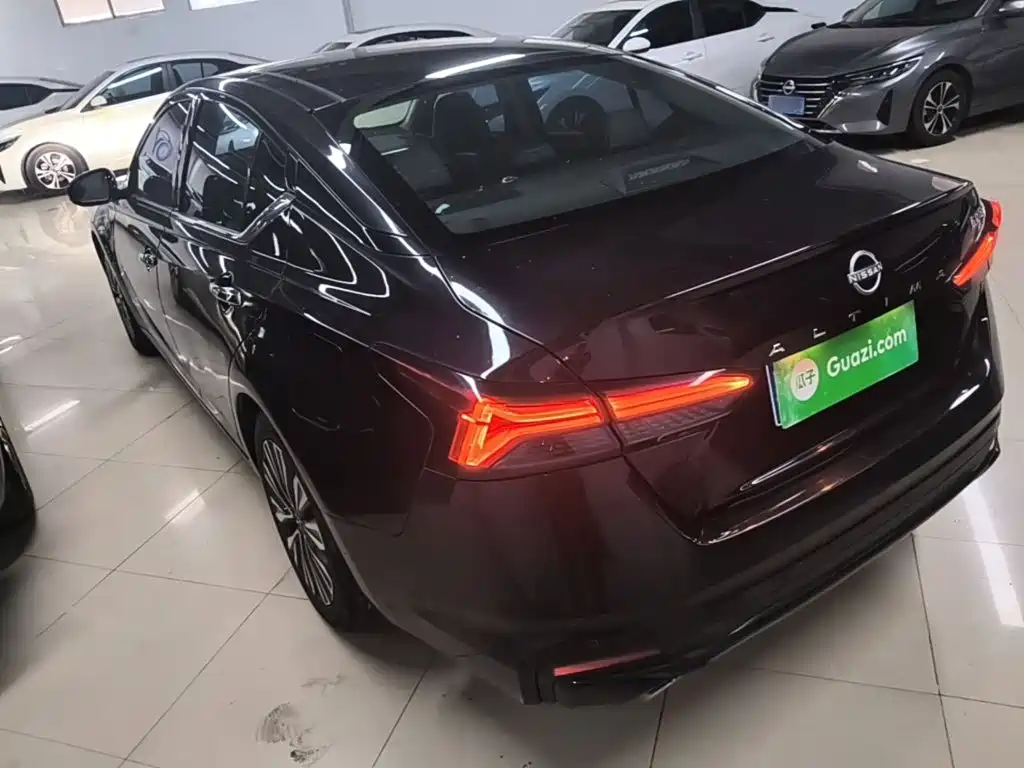 Nissan Teana 2023