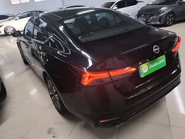 Nissan Teana 2023