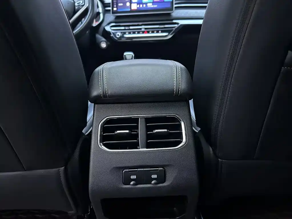 Haval Harvard Red Rabbit 2022 — фото 10