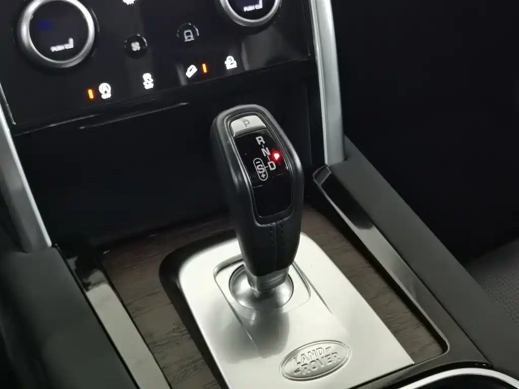 Land Rover Discovery Sport 2021 — фото 13