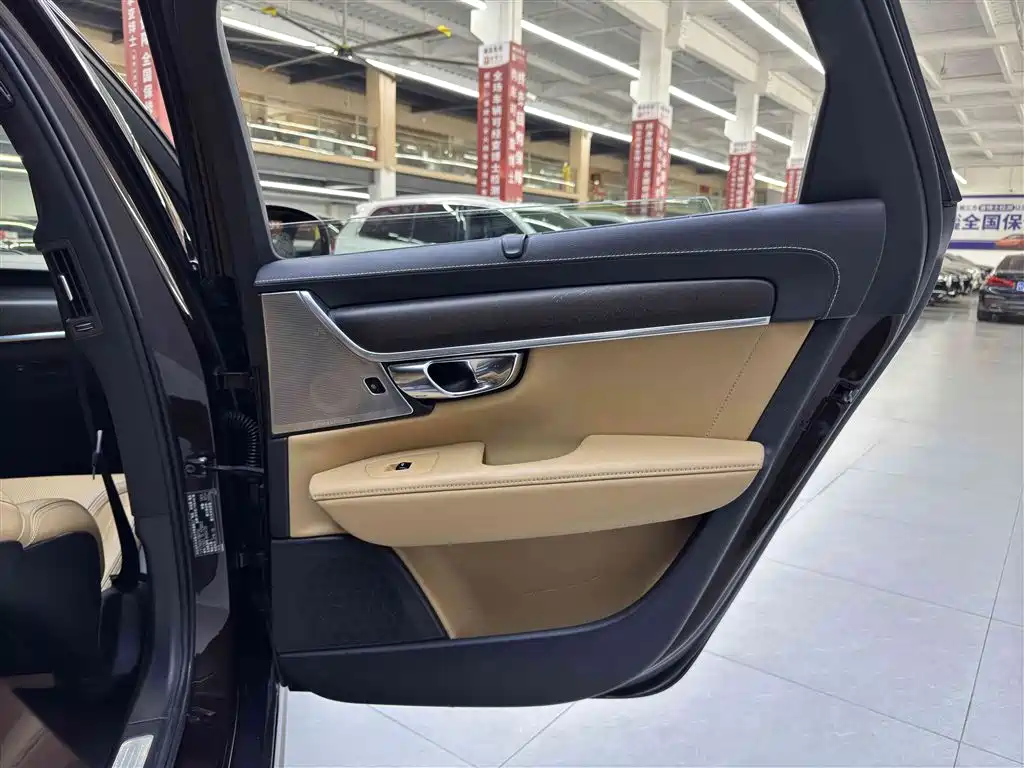 Volvo V90 2019 — фото 15