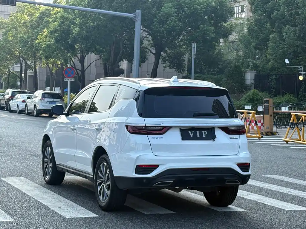Geely Vision X6 2021 — фото 18