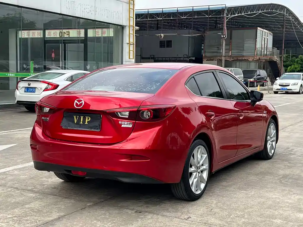 Mazda 3 Axela 2018 — фото 6