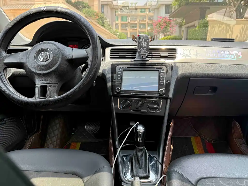 Volkswagen Santana 2015