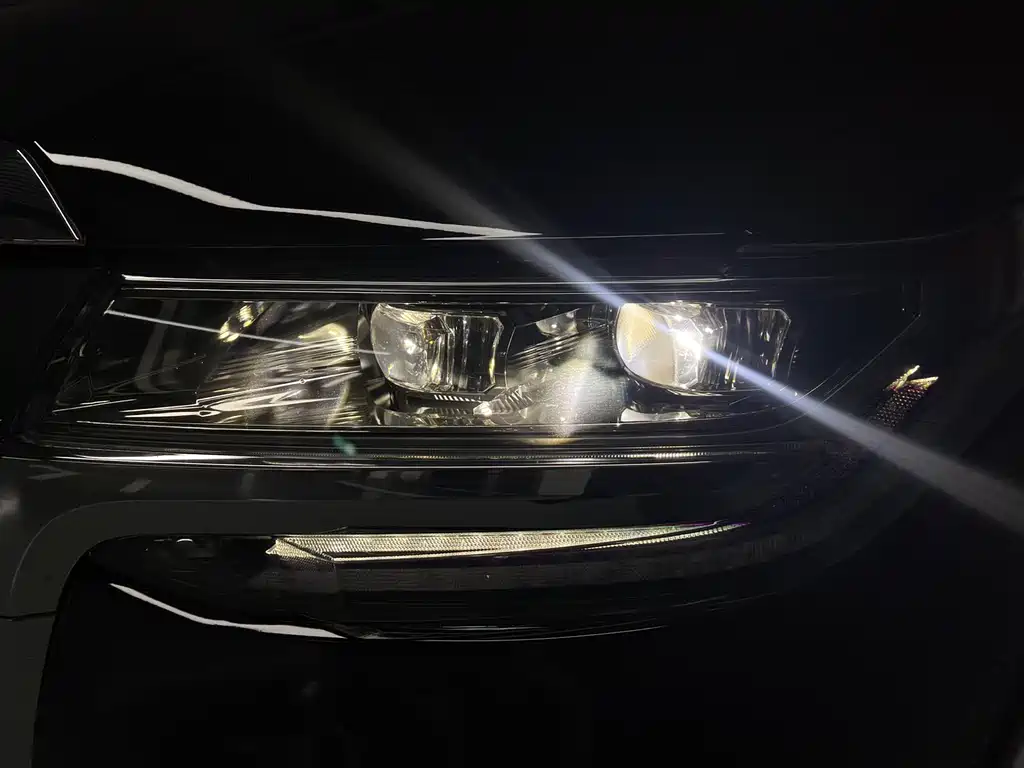Toyota Alphard 2020 — фото 4
