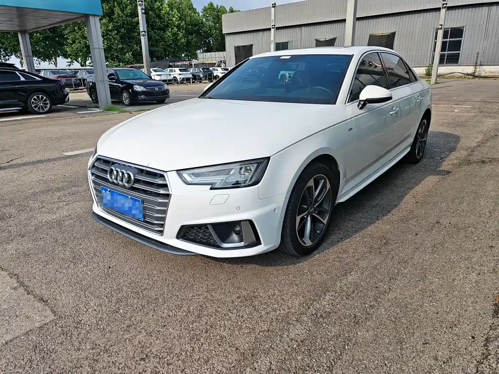 Audi A4L 2019
