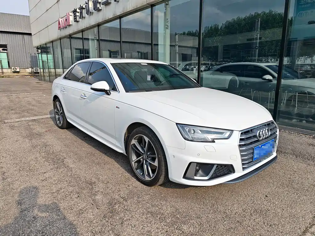 Audi A4L 2019