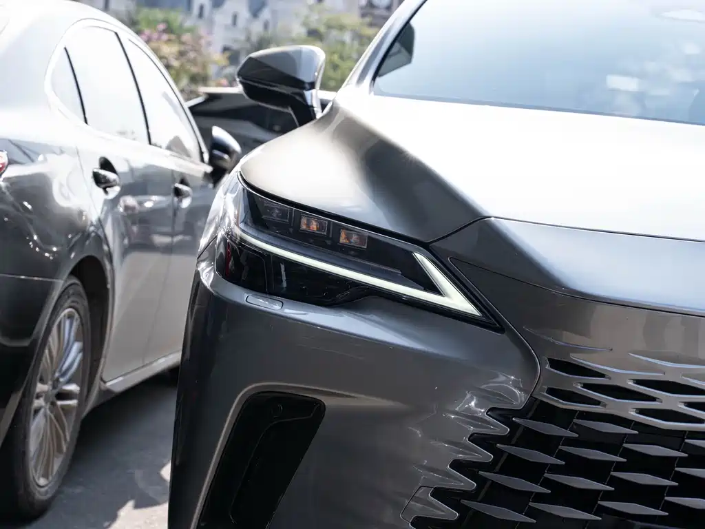 Lexus RX 2025