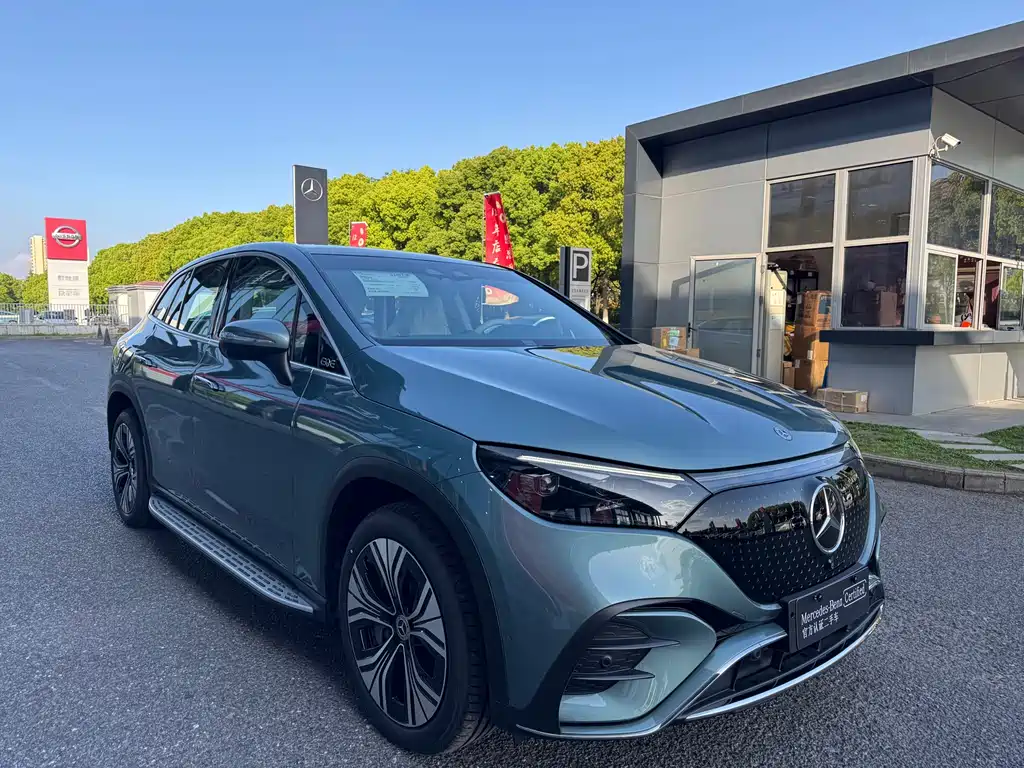 Mercedes-Benz EQE SUV — фото 3