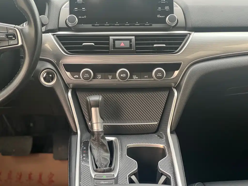 Honda Accord 2021 — фото 12