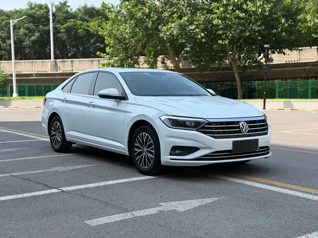 Volkswagen Sagitar 2019