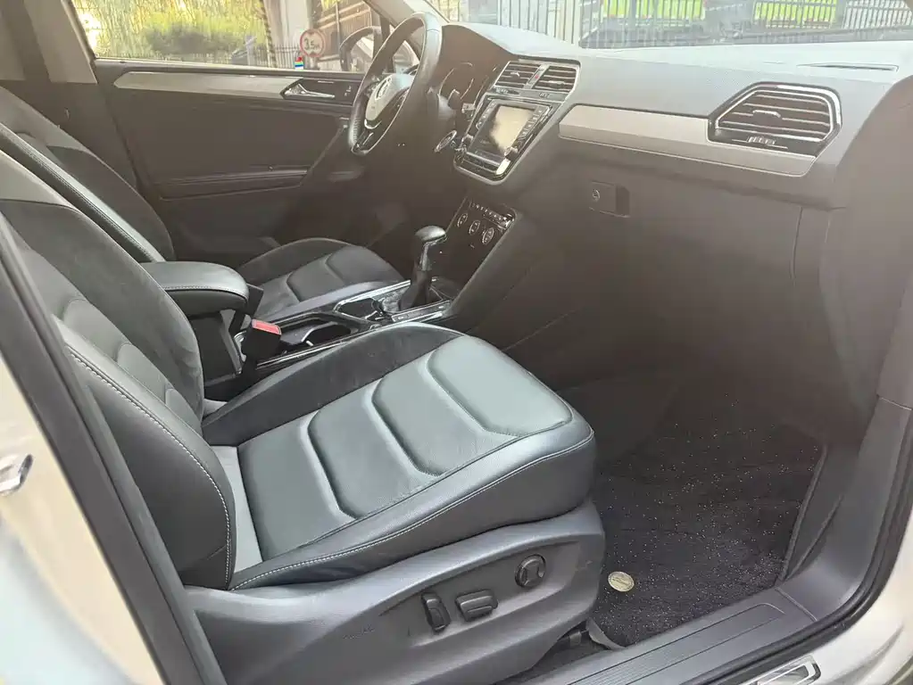 Volkswagen Tiguan L 2017