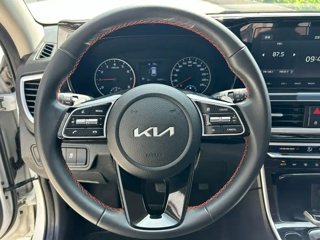 Kia KX3 Proud Running 2022 — фото 16