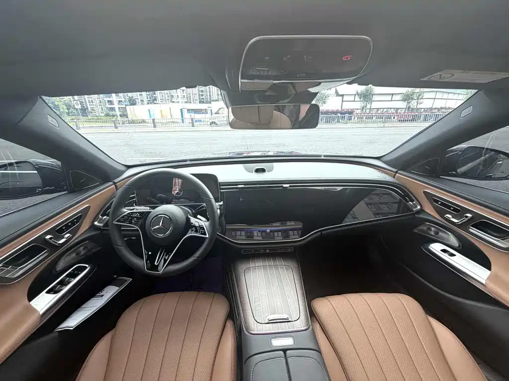 Mercedes-Benz E-Class 2025