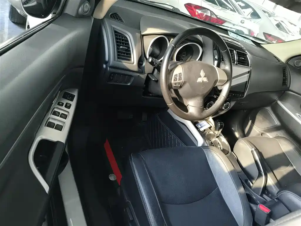 Mitsubishi ASX 2020 — фото 16