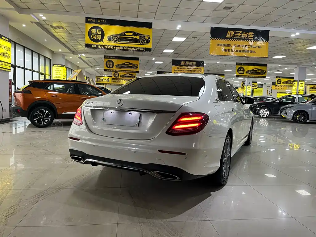 Mercedes-Benz E-Class 2020 — фото 24