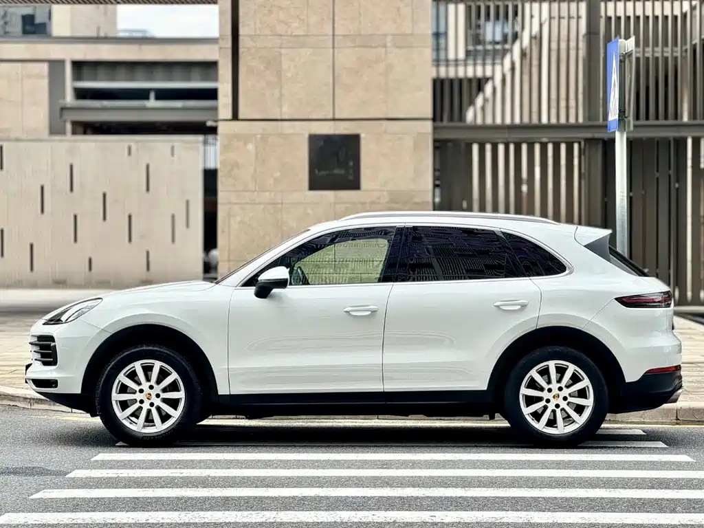 Porsche Cayenne 2018 — фото 4