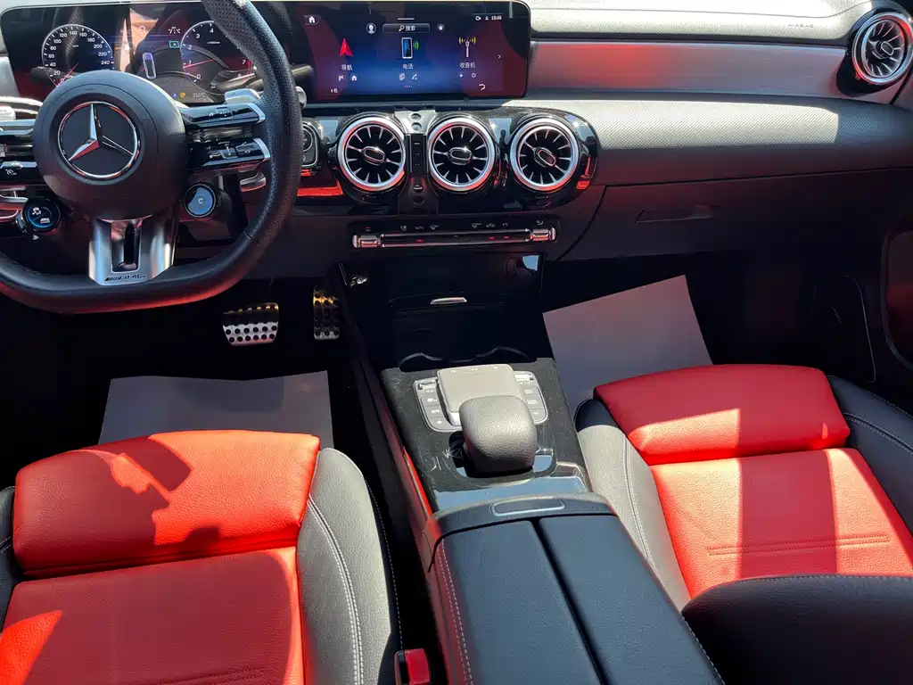 Mercedes-Benz A-Class AMG 2024 — фото 20