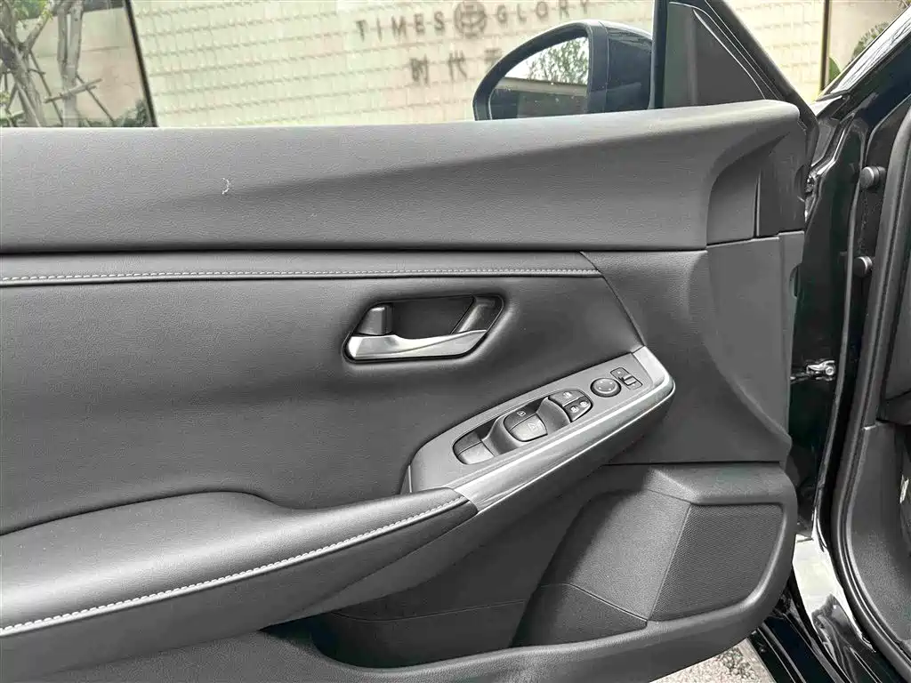 Nissan Sylphy 2023 — фото 17
