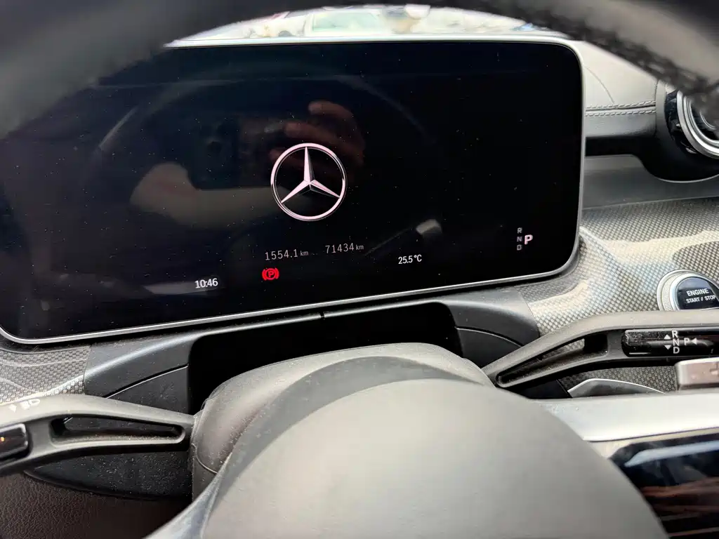 Mercedes-Benz C-Class 2024 — фото 13
