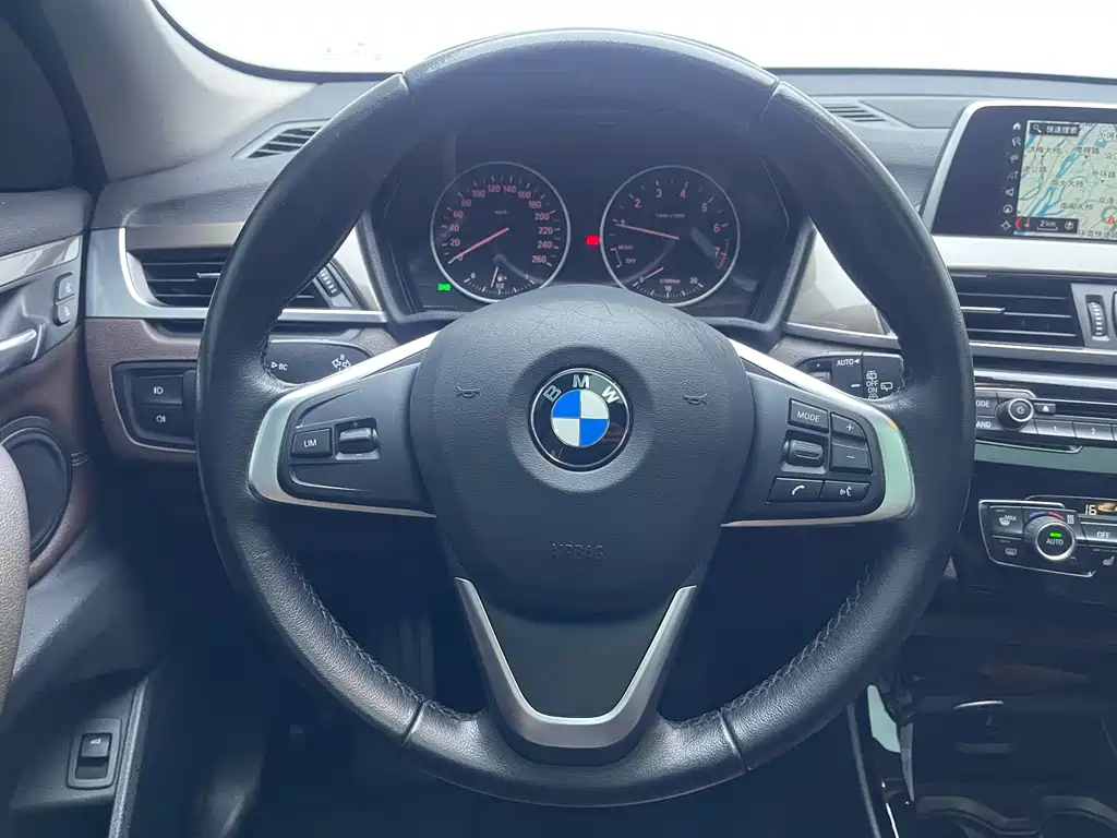 BMW X1 2018 — фото 17