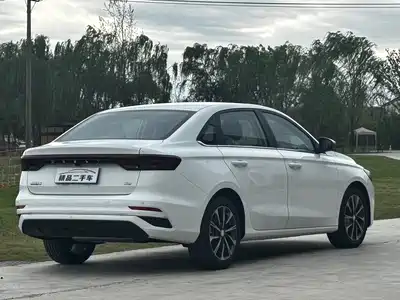 Geely Emgrand 2025