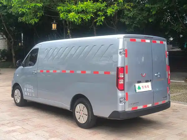 Wuling Yangguang 2025