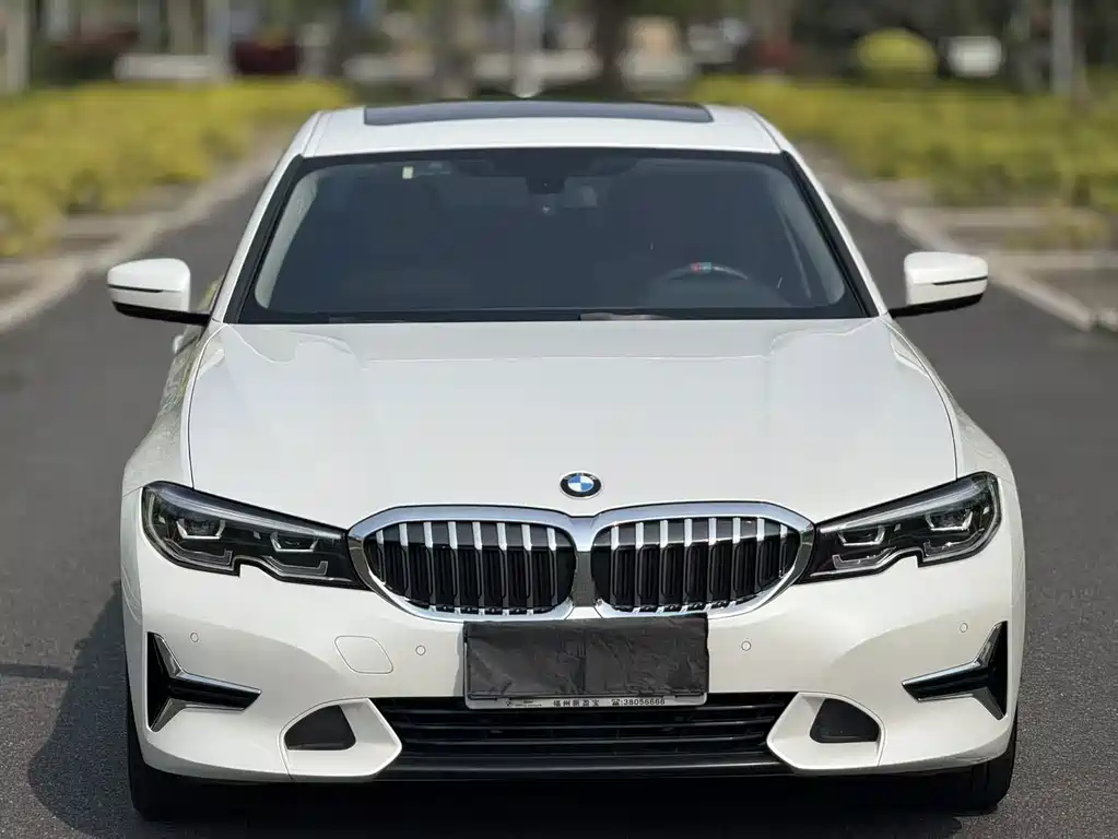 BMW 3 Series 2019 — фото 3