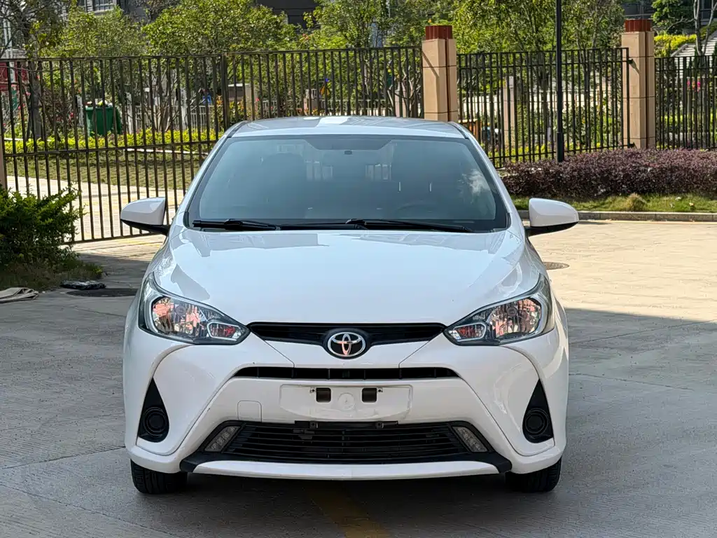 Toyota Yaris L 2019 — фото 2